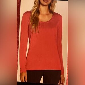 NWT GAP LONG SLEEVE TEE ……. 537